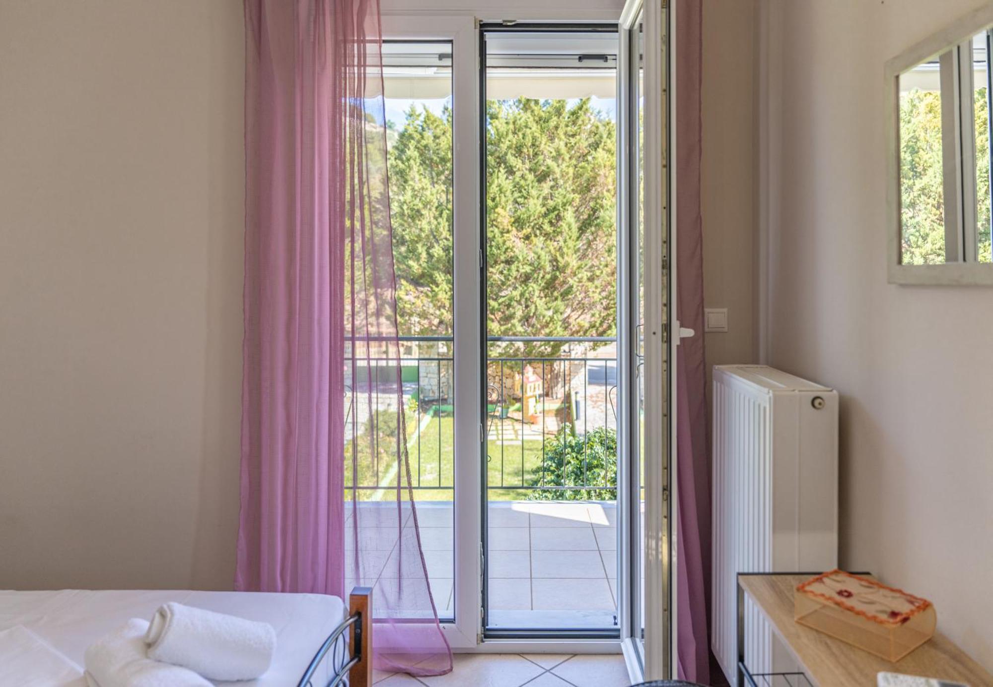 Vista Verde Studios & Apartments Σβορωνάτα Εξωτερικό φωτογραφία